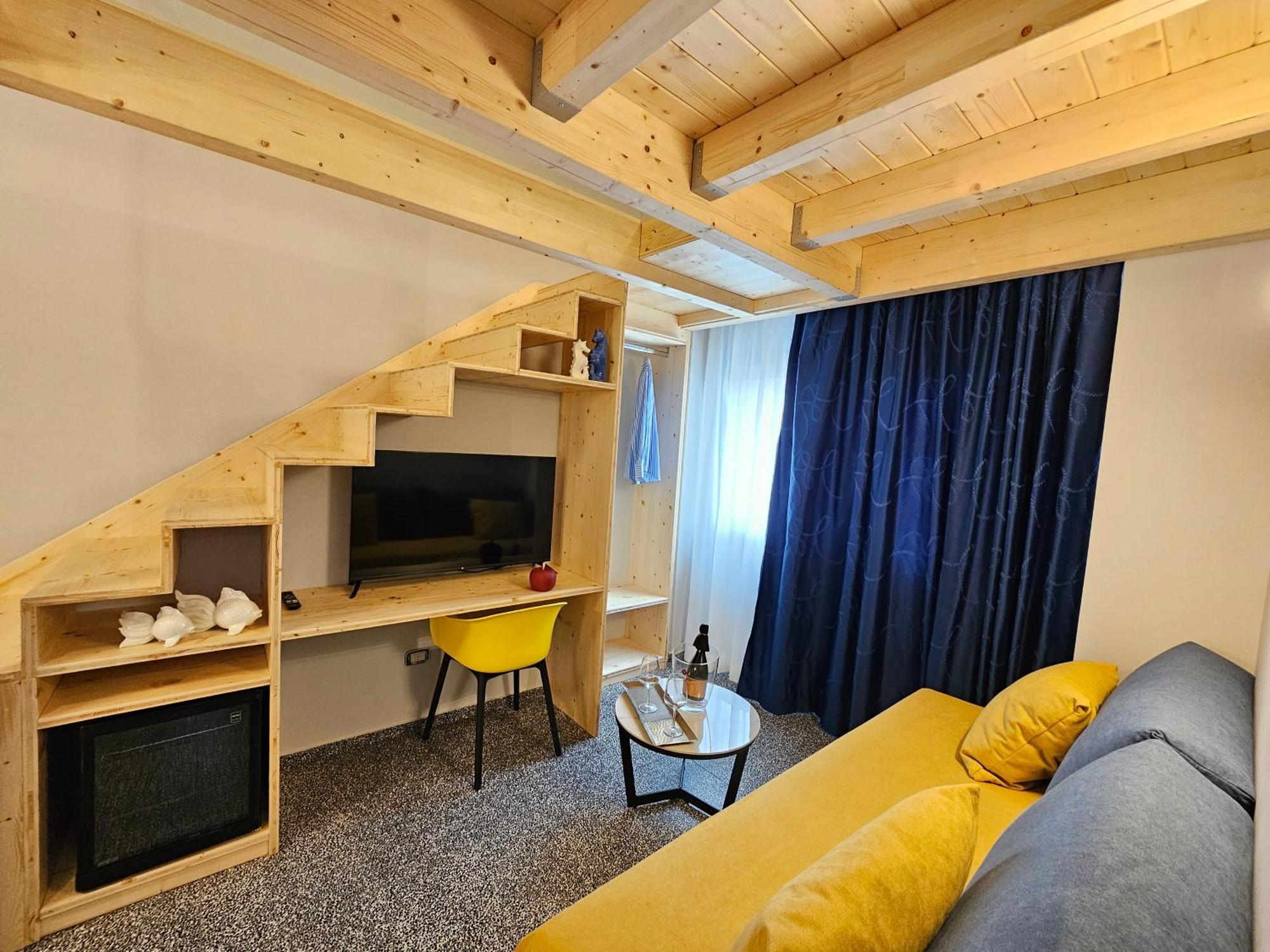 Costiero Elegant Suites B&B ガリポリ エクステリア 写真